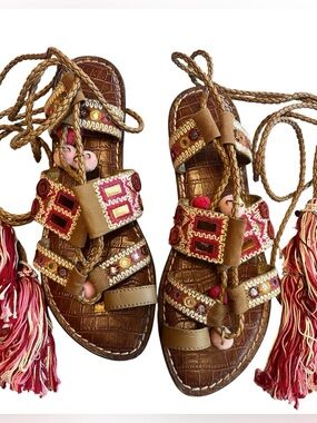 Women’s Sam Edelman Gretchen gladiator style sandals size 7.5, strap up sandals